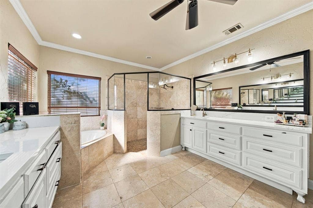 3220 Baylor Boulevard, Midlothian, TX 76065