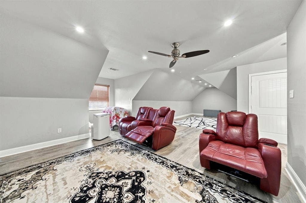 3220 Baylor Boulevard, Midlothian, TX 76065