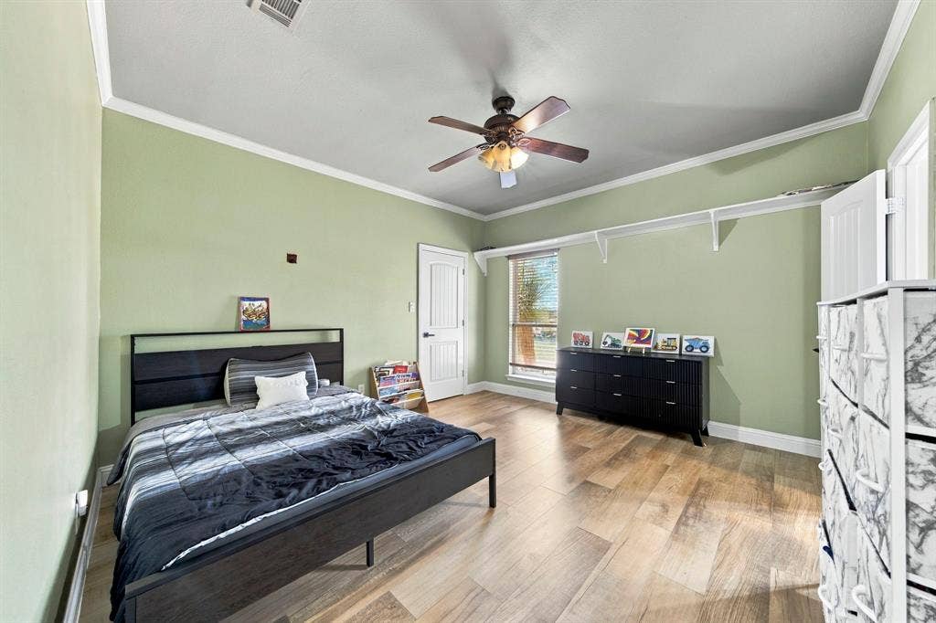 3220 Baylor Boulevard, Midlothian, TX 76065