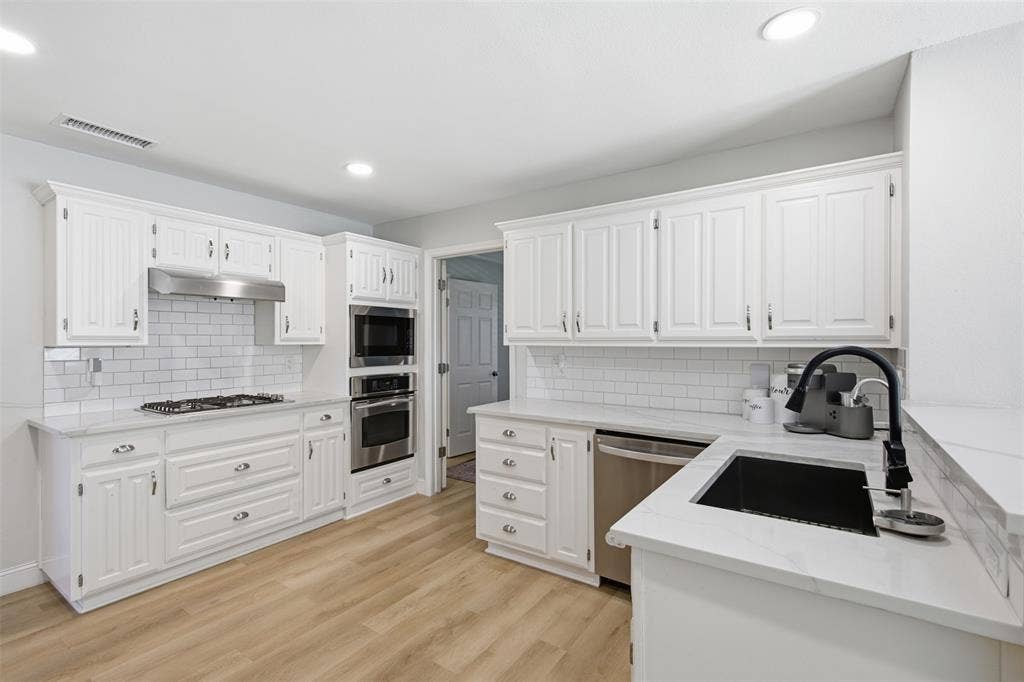 121 Lansdowne Circle, Coppell, TX 75019