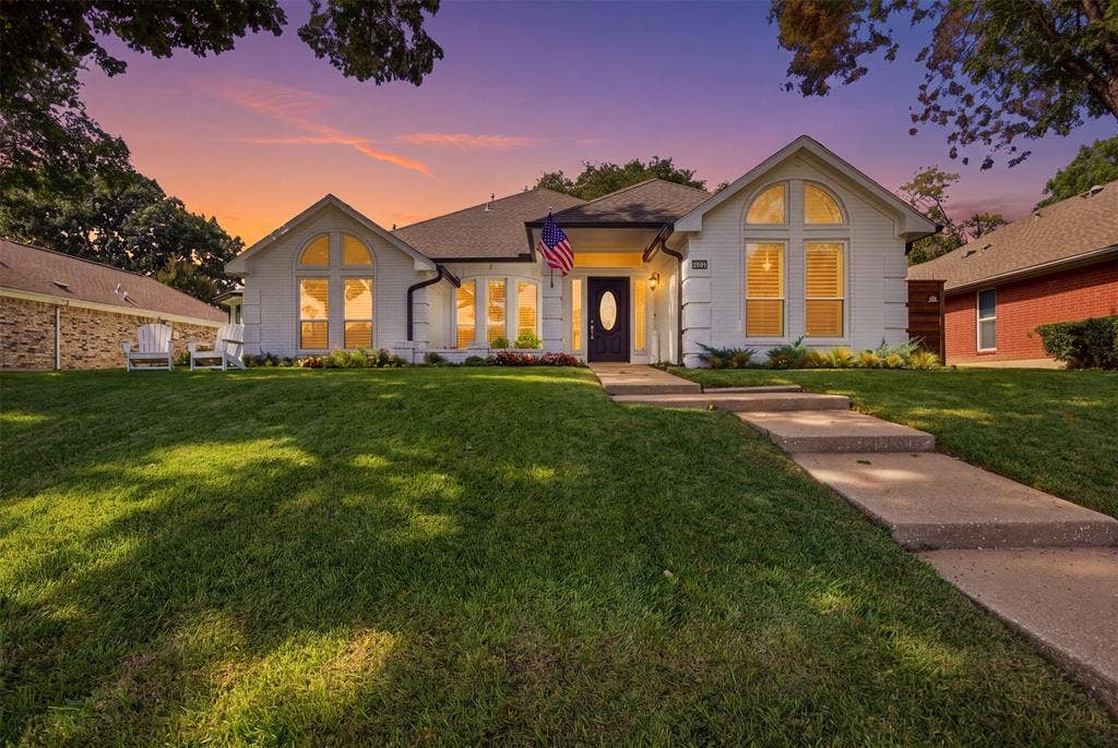 121 Lansdowne Circle, Coppell, TX 75019