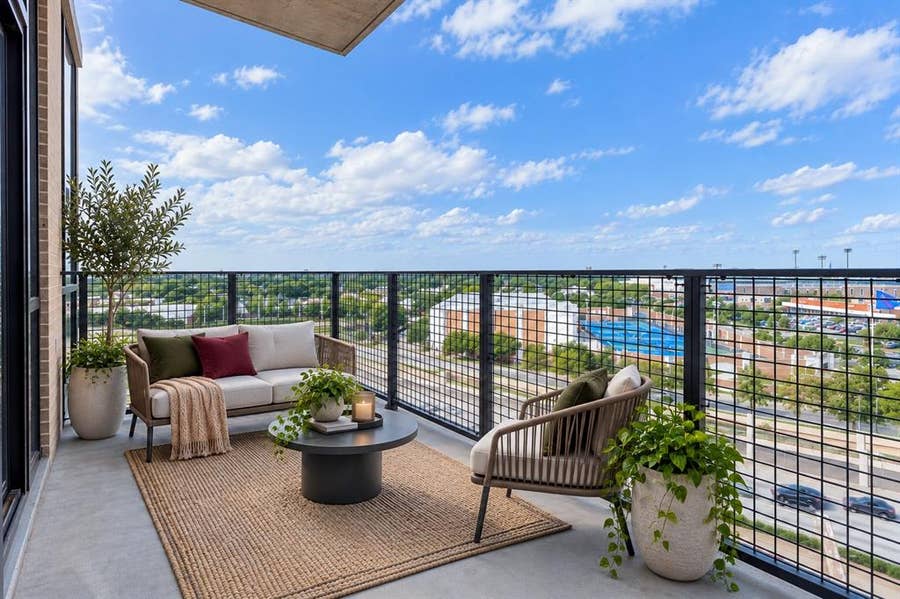 Property photo for 5656 N CENTRAL Expressway, #702, Dallas, TX