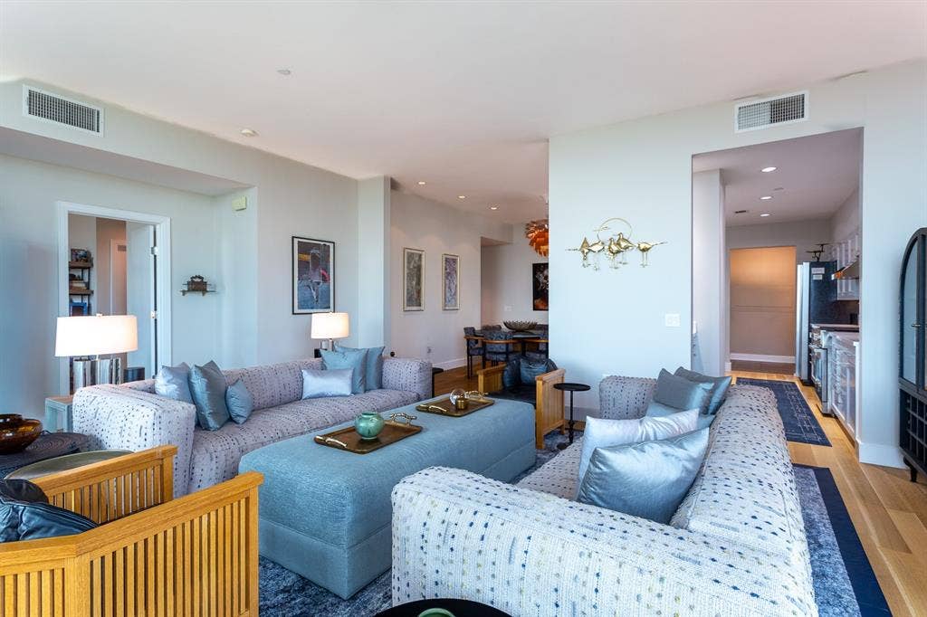 5656 N CENTRAL Expressway, #702, Dallas, TX 75206 Open Living-Dining-Kitchen.