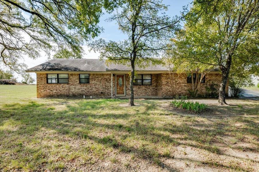 Property photo for 498 Flat Rock Road, Weatherford, TX