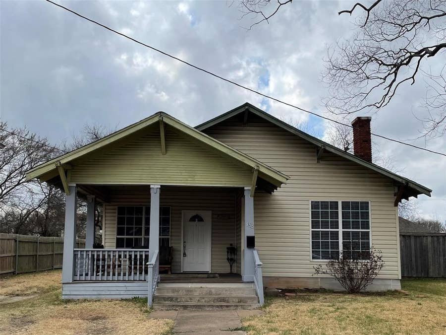 Property photo for 800 N Walnut Street, Sherman, TX