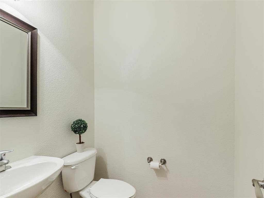 Downstairs half bath