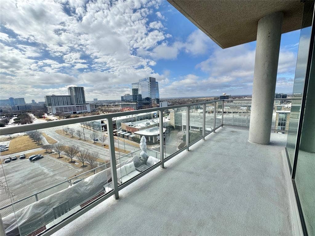 6911 Cowboys Way, #913, Frisco, TX 75034 View of balcony