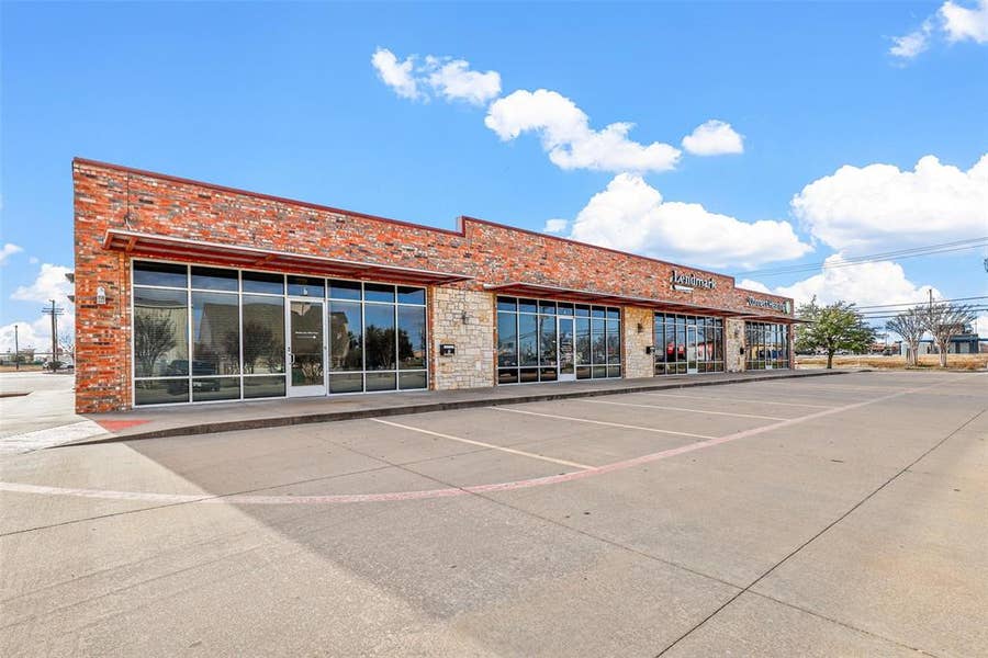 Property photo for 621 SW Johnson Avenue, Burleson, TX