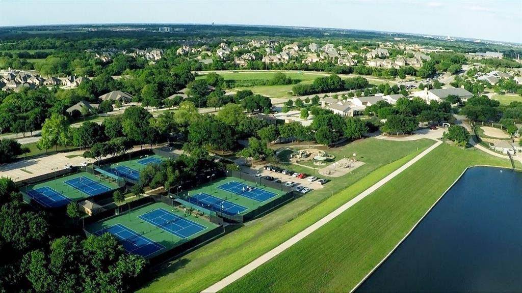 8716 Brook Hollow Drive, McKinney, TX 75072