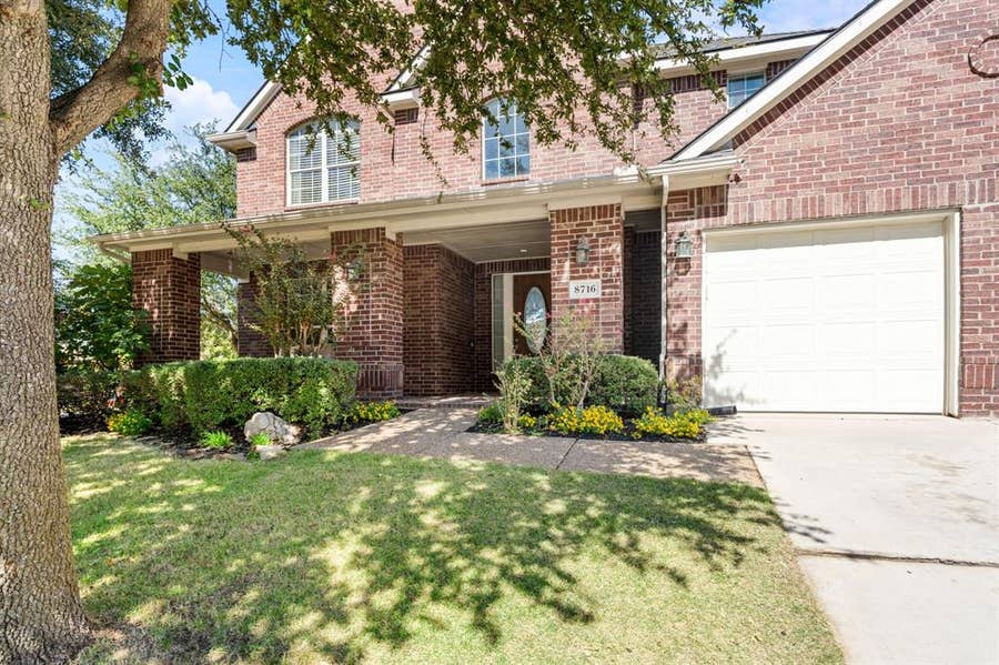Property photo for 8716 Brook Hollow Drive, McKinney, TX