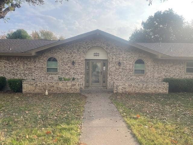 Property photo for 315 S Baker Street, Granbury, TX