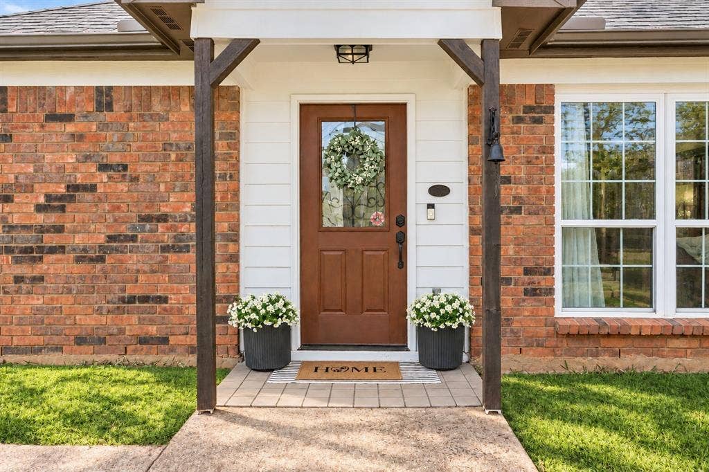 2607 Bayberry Lane, Euless, TX 76039 2607 Bayberry Lane, Euless, TX 76039