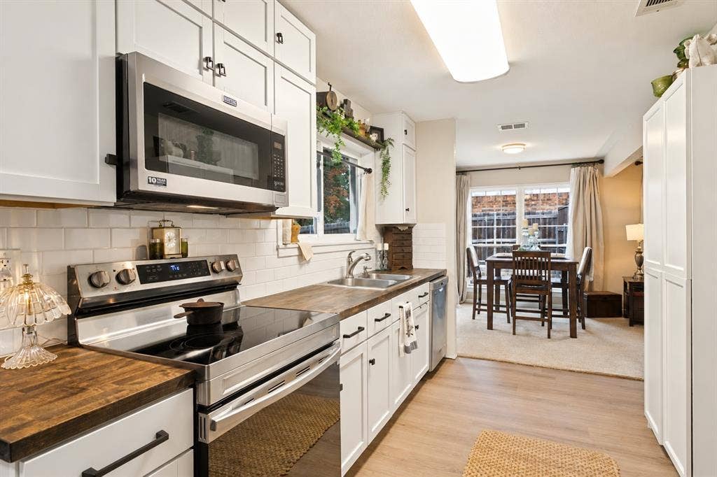 2607 Bayberry Lane, Euless, TX 76039 2607 Bayberry Lane, Euless, TX 76039