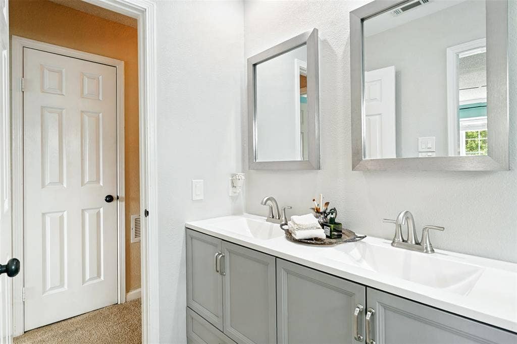 2607 Bayberry Lane, Euless, TX 76039 2nd Floor
