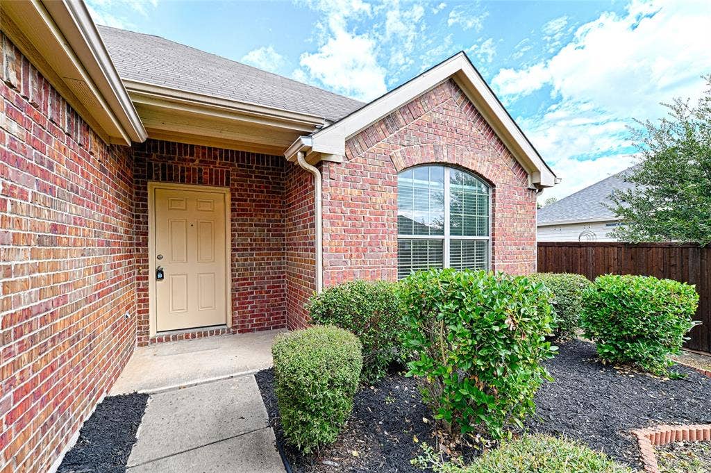 1200 Pine Forest Drive, Princeton, TX 75407