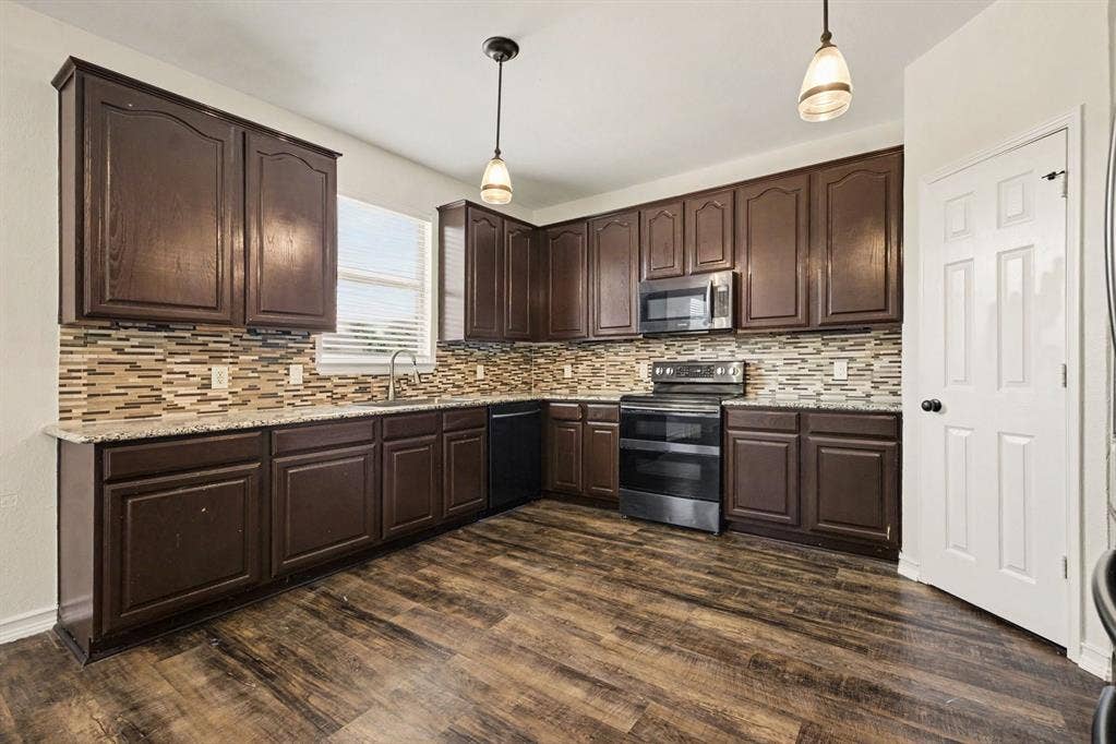 2608 Hudson Crossing, McKinney, TX 75072 2608 Hudson Crossing, McKinney, TX 75072