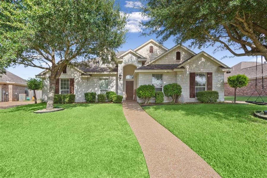 Property photo for 329 Edinburgh Lane, Waco, TX
