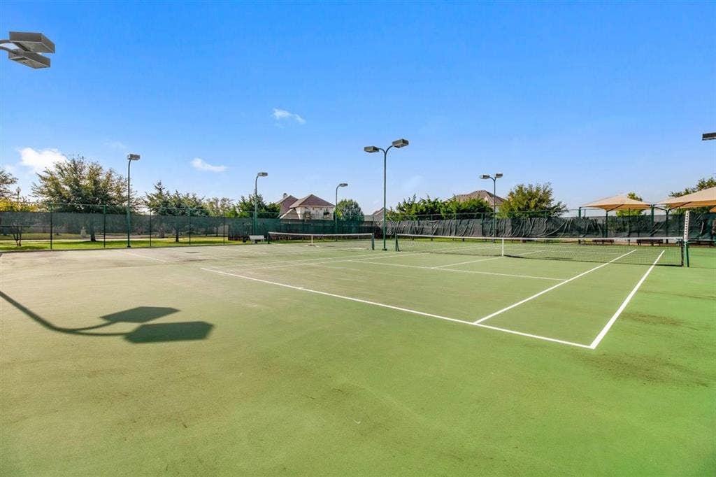 329 Edinburgh Lane, Waco, TX 76712 Community tennis courts
