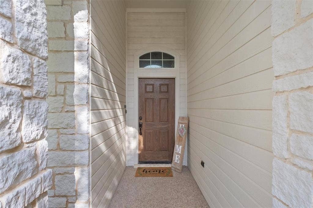 329 Edinburgh Lane, Waco, TX 76712 329 Edinburgh Lane, Waco, TX 76712