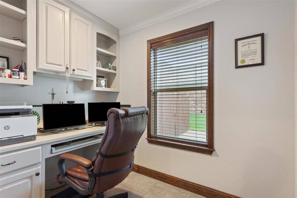 329 Edinburgh Lane, Waco, TX 76712 329 Edinburgh Lane, Waco, TX 76712