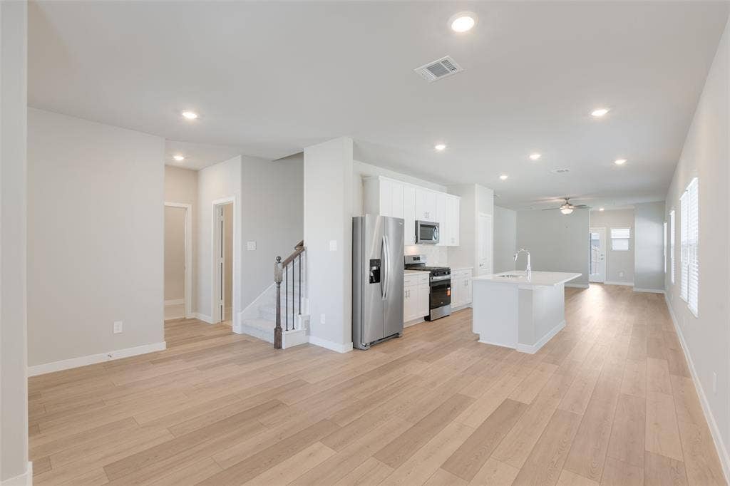 3277 Mint Springs Street, Fort Worth, TX 76179 Huge Open Floorplan in common space
