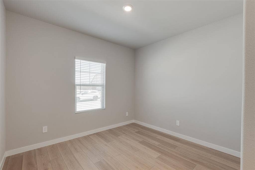 3277 Mint Springs Street, Fort Worth, TX 76179 Flex Room/ Office space down stairs