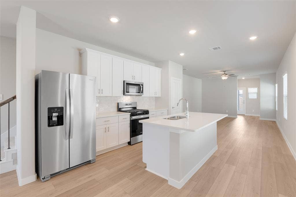 3277 Mint Springs Street, Fort Worth, TX 76179 All applicances included