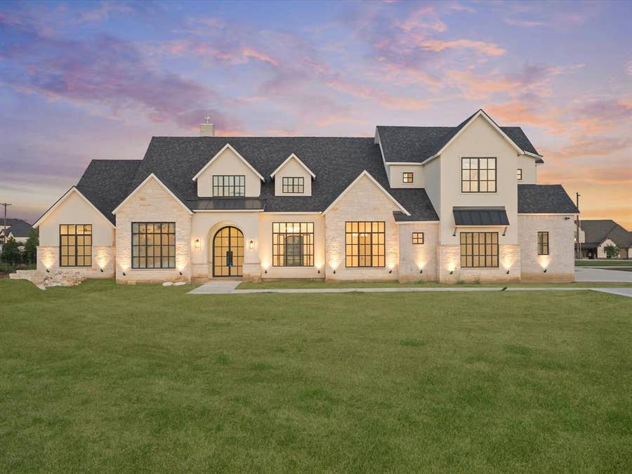 Property photo for 2901 Grassland Court, Northlake, TX