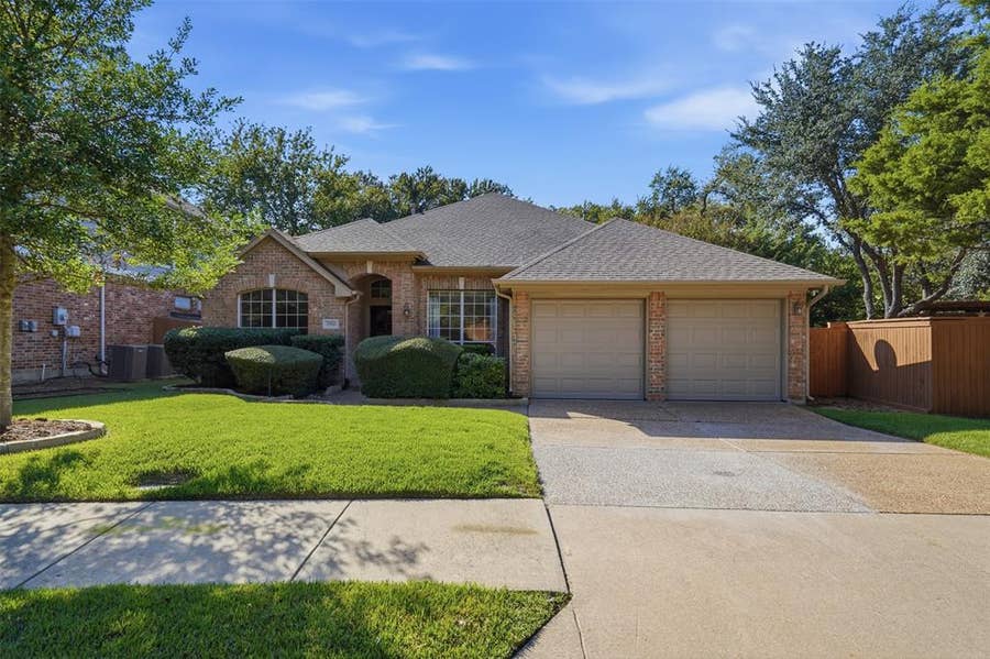 Property photo for 2902 Glen Hollow Court, McKinney, TX