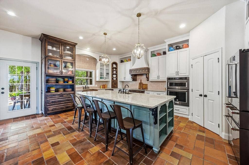 232 Branding Iron Court, Royse City, TX 75189 This kitchen was designed for your chef in mind!
