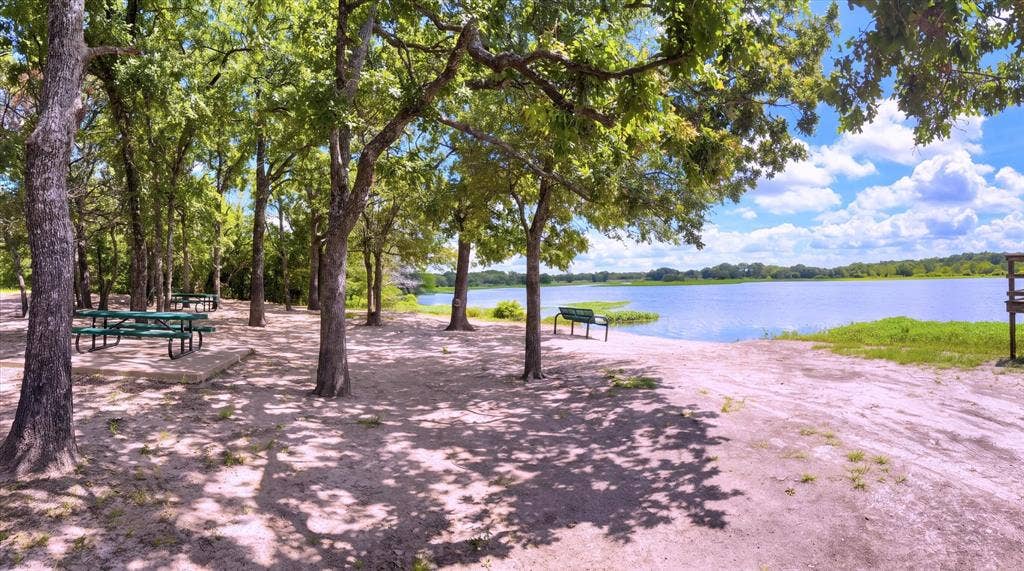 232 Branding Iron Court, Royse City, TX 75189 Community private lake and park