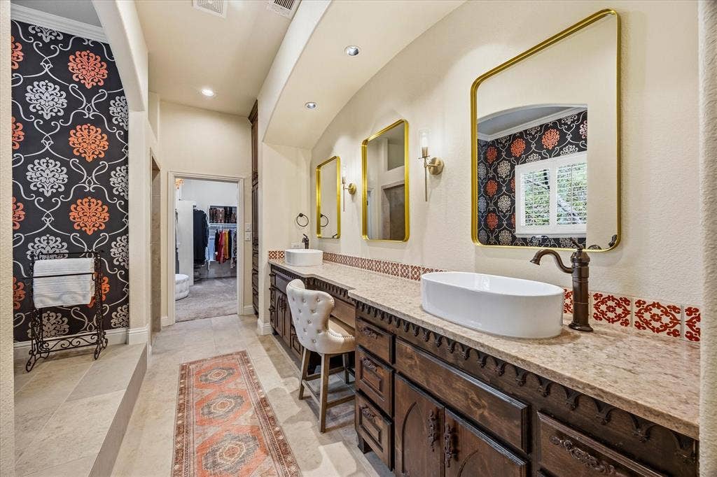 232 Branding Iron Court, Royse City, TX 75189 Now this is a master bath that fulfills our expectations!