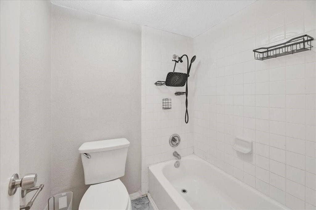 9803 Walnut Street, #B208, Dallas, TX 75243