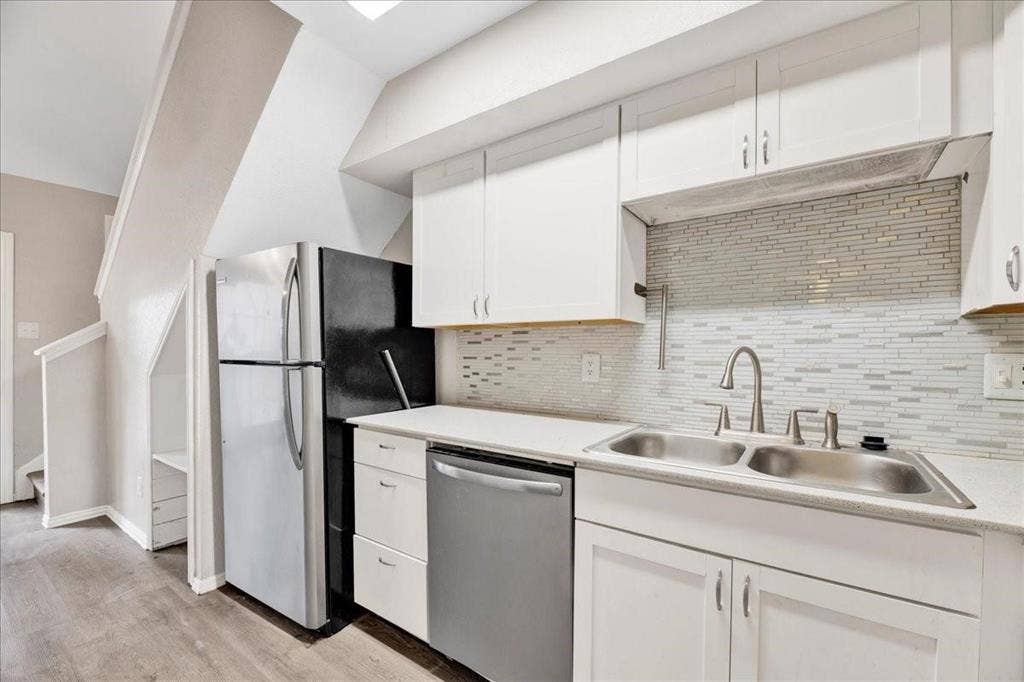 9803 Walnut Street, #B208, Dallas, TX 75243