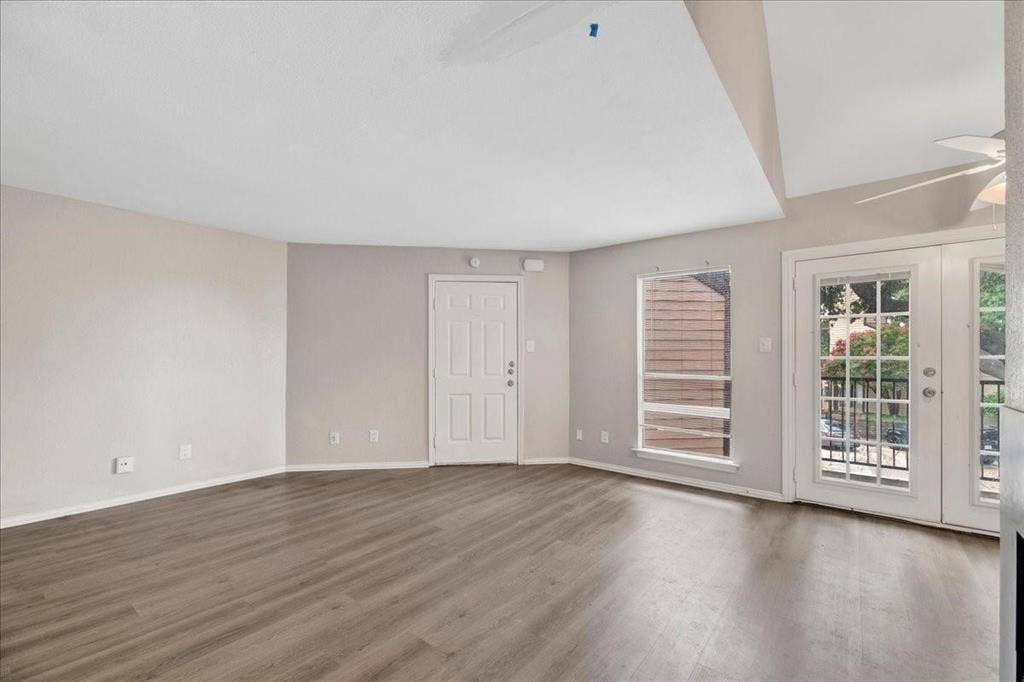 9803 Walnut Street, #B208, Dallas, TX 75243