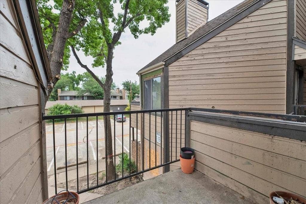 9803 Walnut Street, #B208, Dallas, TX 75243