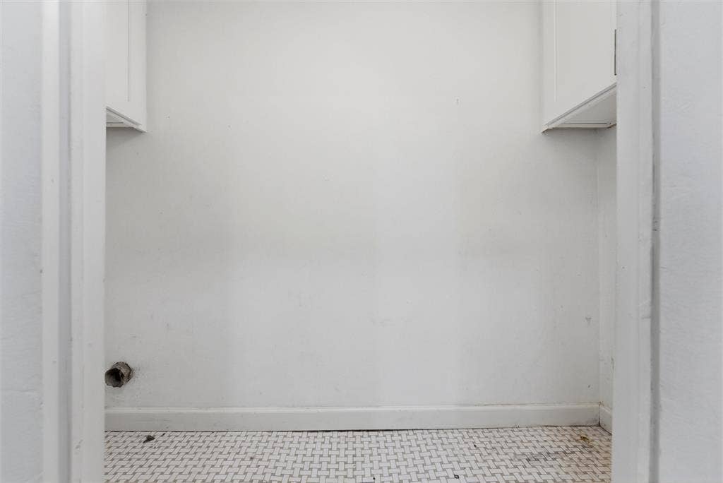 4643 Country Creek Drive, #1092, Dallas, TX 75236 4611 Country Creek Drive Dallas, TX. Unit 1023