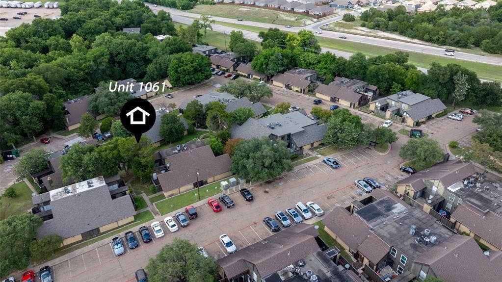 4643 Country Creek Drive, #1092, Dallas, TX 75236 4629 Country Creek Drive Dallas, TX. Unit 1061
