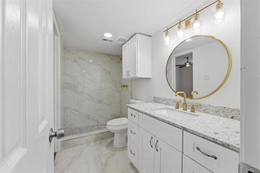 4643 Country Creek Drive, #1092, Dallas, TX 75236 4643 Country Creek Drive Dallas, TX. Unit 1092