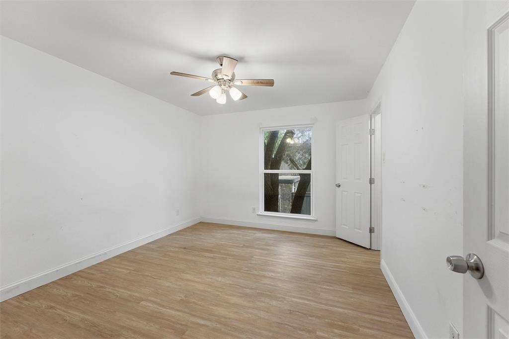 4643 Country Creek Drive, #1092, Dallas, TX 75236 4611 Country Creek Drive Dallas, TX. Unit 1023