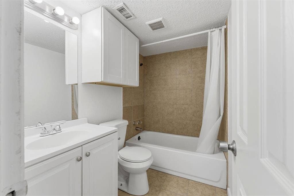 4643 Country Creek Drive, #1092, Dallas, TX 75236 4607 Country Creek Drive Dallas, TX. Unit 1016