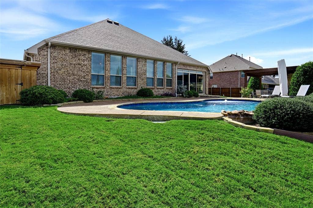 8301 Rock Valley Drive, Rowlett, TX 75089 8301 Rock Valley Drive, Rowlett, TX 75089