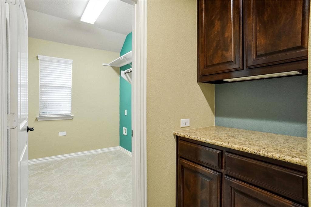 8301 Rock Valley Drive, Rowlett, TX 75089 8301 Rock Valley Drive, Rowlett, TX 75089