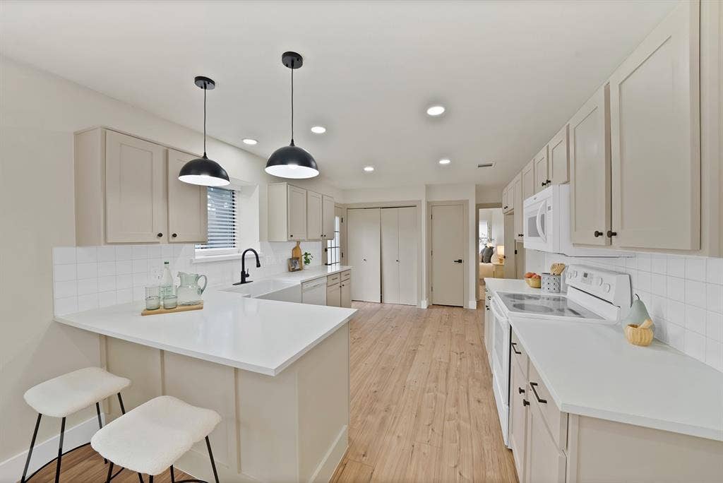 6005 Heatherglen Drive, Arlington, TX 76017