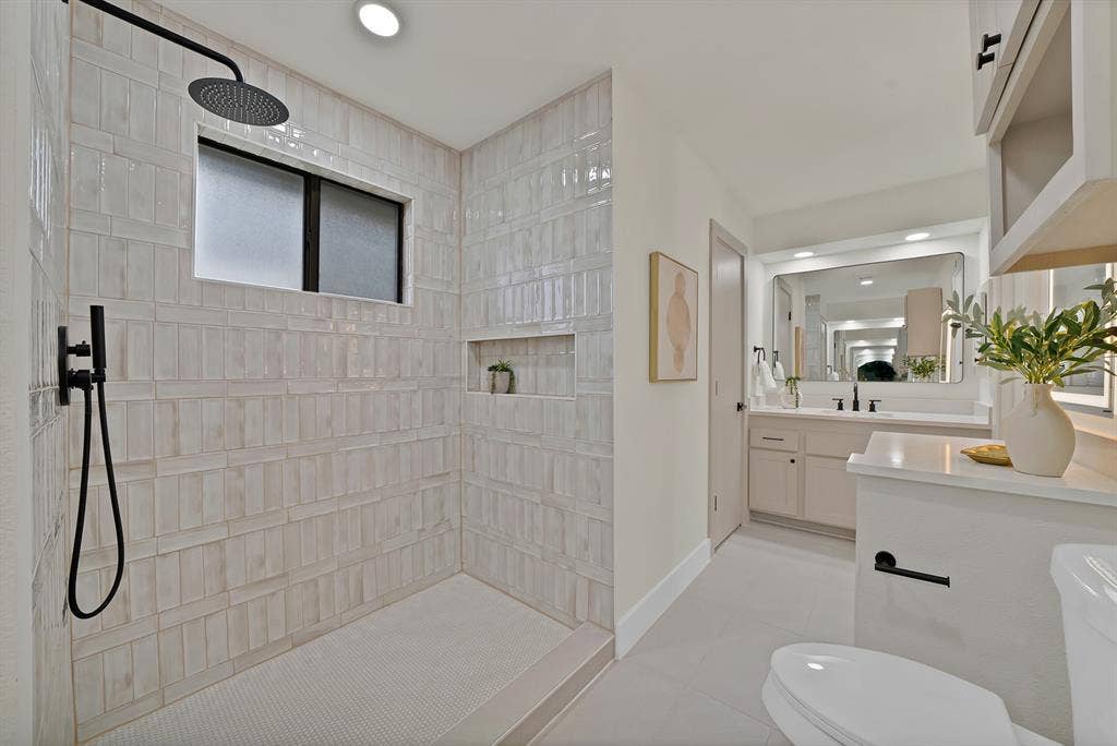6005 Heatherglen Drive, Arlington, TX 76017