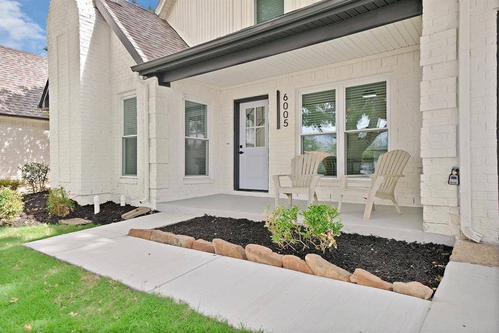 6005 Heatherglen Drive, Arlington, TX 76017