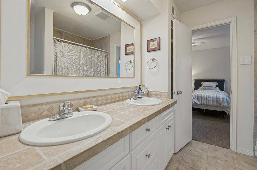 3843 Regent Drive, Dallas, TX 75229 3843 Regent Drive, Dallas, TX 75229