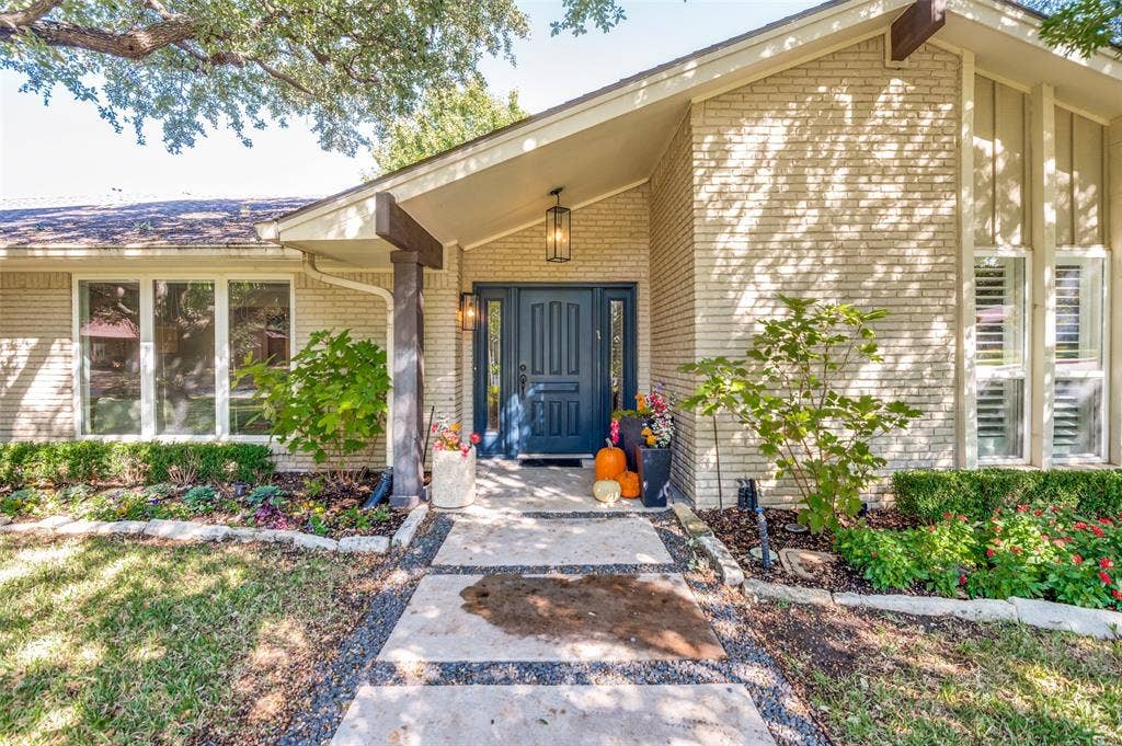 3843 Regent Drive, Dallas, TX 75229 3843 Regent Drive, Dallas, TX 75229