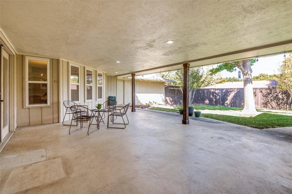 3843 Regent Drive, Dallas, TX 75229 3843 Regent Drive, Dallas, TX 75229