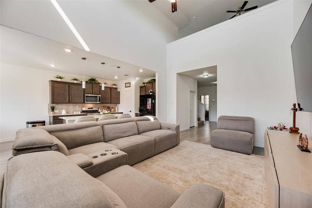 1013 Slate Lane, Celina, TX 75009 1013 Slate Lane, Celina, TX 75009